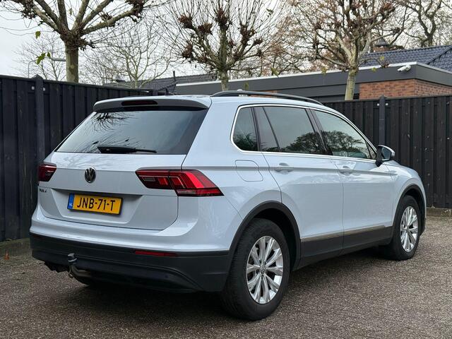 Volkswagen TIGUAN 1.5 TSI ACT Comfortline Business DIGITAL DASH - TREKHAAK - STOELVERWARMING
