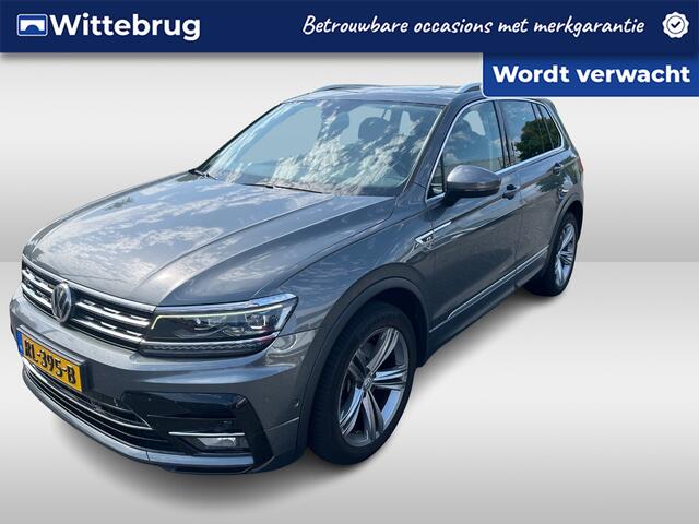 Volkswagen TIGUAN 2.0 TSI 4Motion 220pk Highline Business R / R-line Exterieur / Digitaal dashboard / Panoramadak / Navigatie / Camera / Parkeersensoren V+A / Zwenkbare trekhaak /