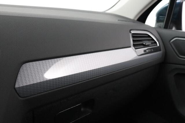 Volkswagen TIGUAN 1.4 TSI 245pk DSG eHybrid Business | Trekhaak | Virtual Cockpit | Camera | Stoel & Stuurverwarming |