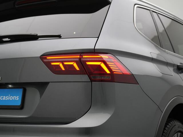 Volkswagen TIGUAN Allspace 7 pers. 1.5 TSI R-Line Business | Panoramadak | Trekhaak | IQ Light | Stuur-/stoelverwarming | Achteruitrijcamera