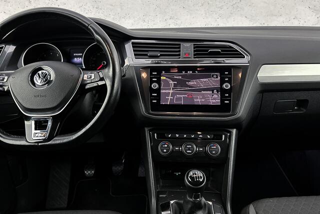 Volkswagen TIGUAN 1.4 TSI ACT Comfortline Business R | Trekhaak | Adaptieve cruise control | Stoelverwarming