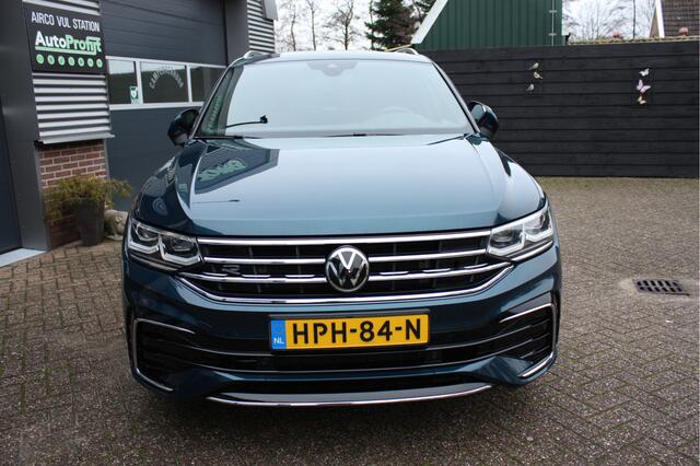 Volkswagen TIGUAN 1.4 TSI eHybrid R-Line Business+ Niet de goedkoopste, maar wel bomvol met opties.