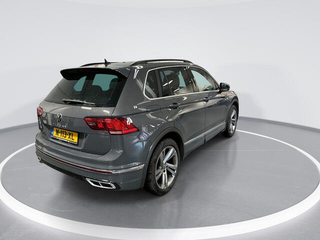 Volkswagen TIGUAN 1.5 TSI 150pk DSG R-Line · Apple/Android Car Play · Navigatie · P-Sensoren · Elek. Trekhaak · 19'' Inch ·