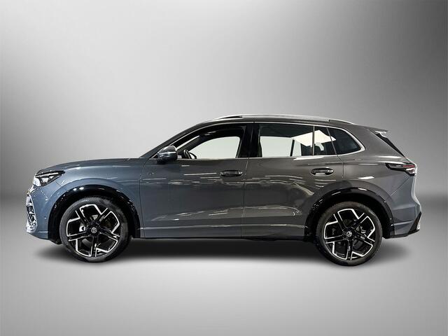 Volkswagen TIGUAN 1.5 150pk eTSI R-Line Edition Panoramadak | Adaptive Cruise Control | Verwarmbaar stuurwiel