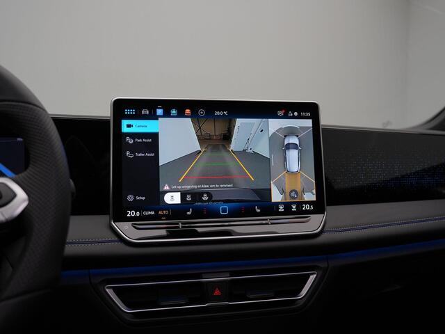 Volkswagen TIGUAN 1.5 eHybrid 272 pk DSG R-Line Edition | Panoramadak | Trekhaak | Adaptief onderstel | Rondomzicht camera | Stuur-/achterbankverwarming