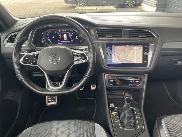 Volkswagen TIGUAN Allspace 1.5 TSI R-Line Business+ 7p. / Panorama dak / Keyless / Navi / Camera / Stoelverwarming / Virtual Cockpit