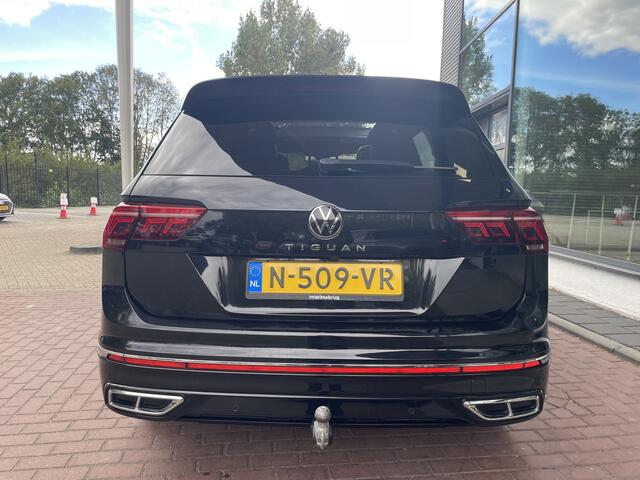 Volkswagen TIGUAN Allspace 1.5 TSI R-Line Business+ 7p. / Panorama dak / Keyless / Navi / Camera / Stoelverwarming / Virtual Cockpit