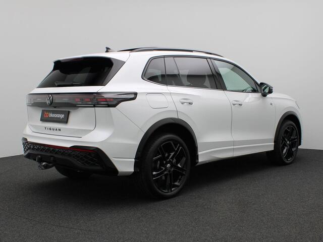 Volkswagen TIGUAN 1.5 eHybrid R-Line Edition 272PK DSG Black Style, Trekhaak, Lederen bekleding, Ventilatiestoelen, Panoramadak, York 20" LMV, Adaptive Cruise Control, Side Assist, Keyless
