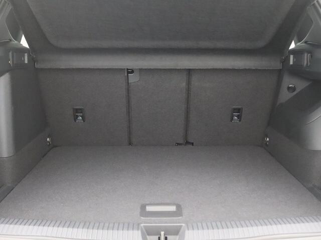 Volkswagen TIGUAN 1.5 eHybrid R-Line Edition 272PK DSG Black Style, Trekhaak, Lederen bekleding, Ventilatiestoelen, Panoramadak, York 20" LMV, Adaptive Cruise Control, Side Assist, Keyless