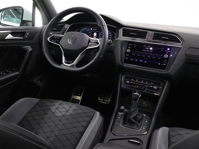 Volkswagen TIGUAN 1.5 TSI R-Line Business+ | Trekhaak | Panoramadak | Camera 360° | Matrix Led | Keyless Go |