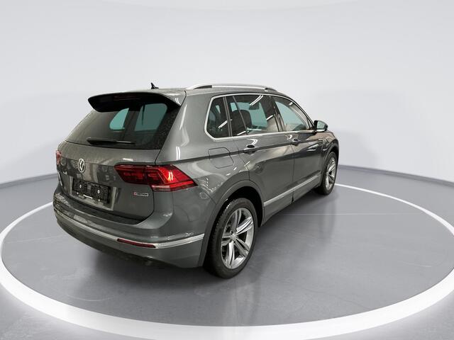 Volkswagen TIGUAN 2.0 TSI 190pk DSG 4Motion Highline · Camera · Apple/Android Car Play · Elek. Trekhaak · Elek. Bestuurdersstoel · Elek. Achterklep · 19'' Inch ·