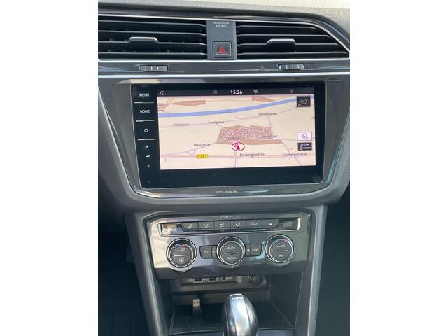 Volkswagen TIGUAN 2.0 TSI 4Motion Highline NL auto 1e eigenaar door ons geleverd en onderhouden 20 inch Suzuka velgen, navigatie, panoramadak, DSG automaat, R-Line exterieur, achteruitrijcamera, Dynaudio, led plus, sport onderstel, stoelverwarming, reservewiel, Side assist