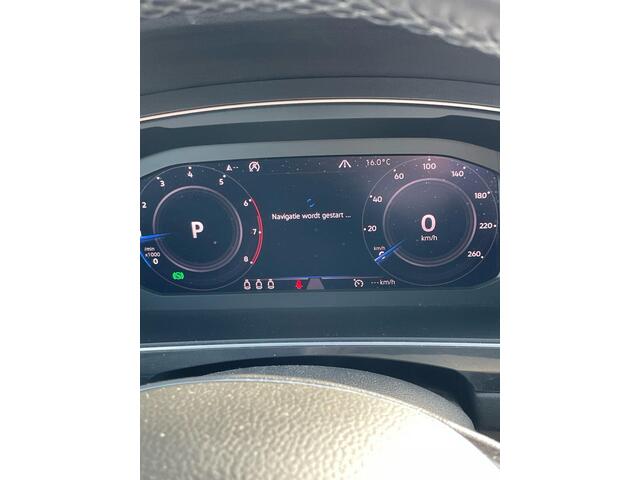 Volkswagen TIGUAN 2.0 TSI 4Motion Highline NL auto 1e eigenaar door ons geleverd en onderhouden 20 inch Suzuka velgen, navigatie, panoramadak, DSG automaat, R-Line exterieur, achteruitrijcamera, Dynaudio, led plus, sport onderstel, stoelverwarming, reservewiel, Side assist