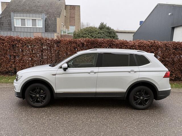 Volkswagen TIGUAN Allspace 1.4 TSI Comfortline / NAVI / AIRCO ECC / CRUISE / ACHTERUITRIJCAMERA / 104dkm!
