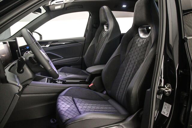 Volkswagen TIGUAN R-Line Edition 1.5 TSI eHybrid 272pk DSG Automaat Trekhaak, Harman Kardon audio, Panoramadak, Black Style, Navigatie, 360 camera, Adaptive cruise control