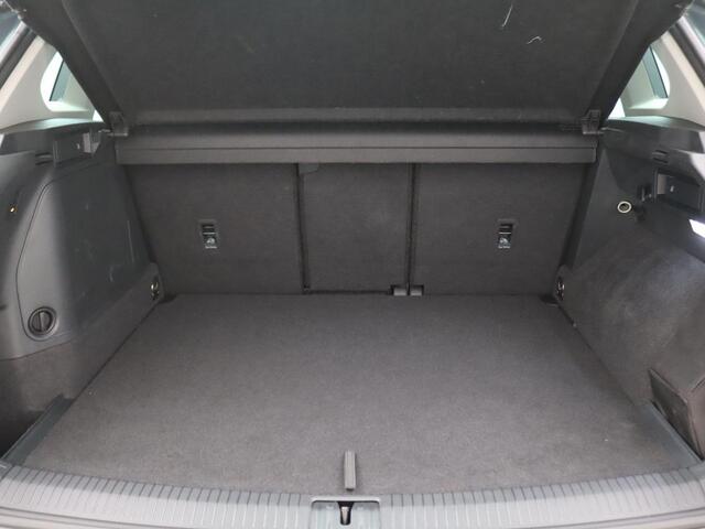 Volkswagen TIGUAN 1.4 TSI eHybrid Elegance 245PK DSG SOH 100% Pano-Schuifdak, Trekhaak, Volleder, Memorystoel, 360gr. Camera, Side Assist, Keyless, Adaptieve Cruise Controle, 18" LM Velgen