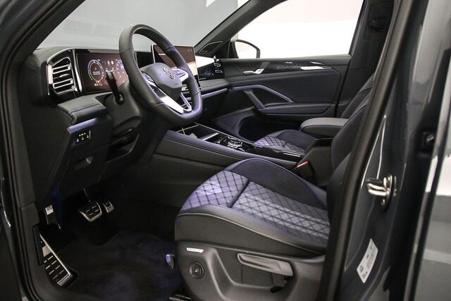 Volkswagen TIGUAN R-Line Edition 1.5 TSI eHybrid 272pk DSG Automaat Trekhaak, Panoramadak, Harman Kardon audio, Adaptive cruise control, Black Style, Achteruitrijcamera