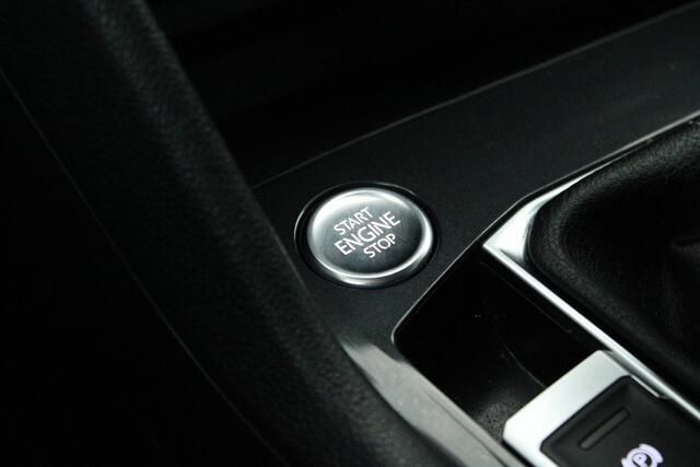 Volkswagen TIGUAN 1.4 TSI 245pk eHybrid R-Line Business+ Trekhaak Camera Stoelverwarming Keyless Virtual Cockpit Panoramadak Navigatie