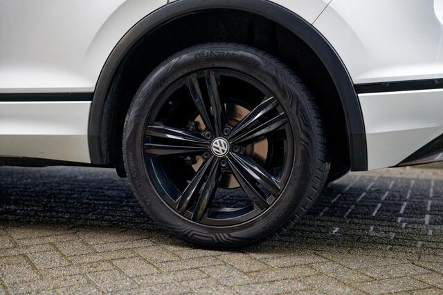 Volkswagen TIGUAN 2.0 TSI 4Motion Highline Business R Pano, Adapt. cruise control, TH, HUD, enz