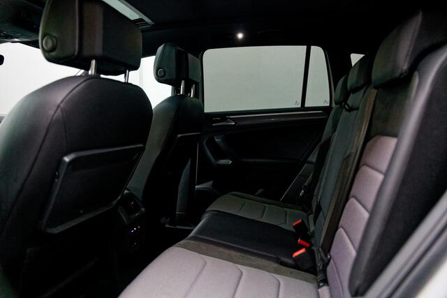 Volkswagen TIGUAN 2.0 TSI 4Motion Highline Business R Pano, Adapt. cruise control, TH, HUD, enz