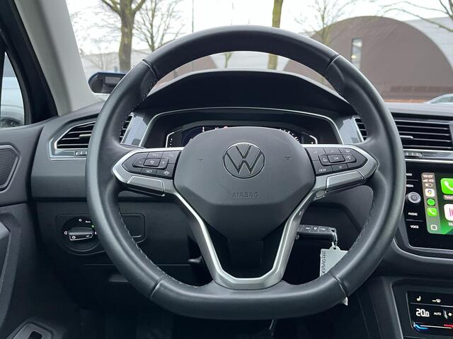 Volkswagen TIGUAN 1.4 eHybrid OPF DSG Life 24.000KM!!| SUPER COMPLETE AUTO| DIG. DASH| STOEL + STUURVERWARMING| CARPLAY | NET ONDERHOUD GEHAD, RIJKLAAR INCL 12 MND. BOVAG GARANTIE|