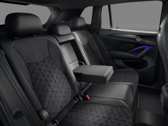 Volkswagen TIGUAN R-Line Edition 1.5 eHybrid 204 PK 6 versn. DSG · Black Style Pakket · Panoramaschuif-kanteldak · Trekhaak inklapbaar, electr. ontgrendeling, incl. Trailer Assist ·