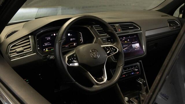 Volkswagen TIGUAN 1.4 TSI eHybrid R-Line Business+ Black 245PK IQ.Light Matrix Pano Head Up 20 Inch Memory Leer Trekhaak ACC 360 Camera