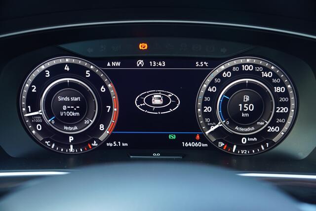 Volkswagen TIGUAN 1.4 TSI ACT - 150 PK - R LINE EXTERIEUR - CARPLAY - TREKHAAK - FULL LED -