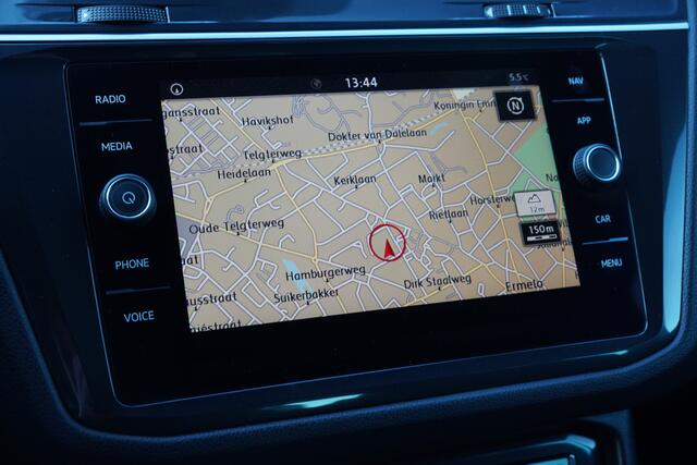 Volkswagen TIGUAN 1.4 TSI ACT - 150 PK - R LINE EXTERIEUR - CARPLAY - TREKHAAK - FULL LED -