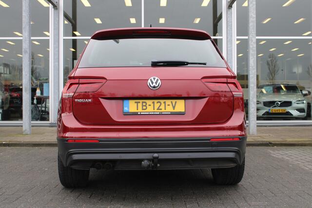 Volkswagen TIGUAN 1.4 TSI Comfortline Business | Schuif/kanteldak | Adapt. Cruise | Trekhaak | Verw. Voorstoelen | DAB | 20" LMV |