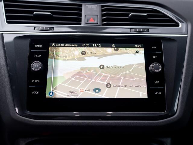 Volkswagen TIGUAN 1.4 TSI eHybrid R-Line Business+ | Black Style | Keyless | Camera | IQ Light | Elk. A-klep | Prijs Rijklaar!!