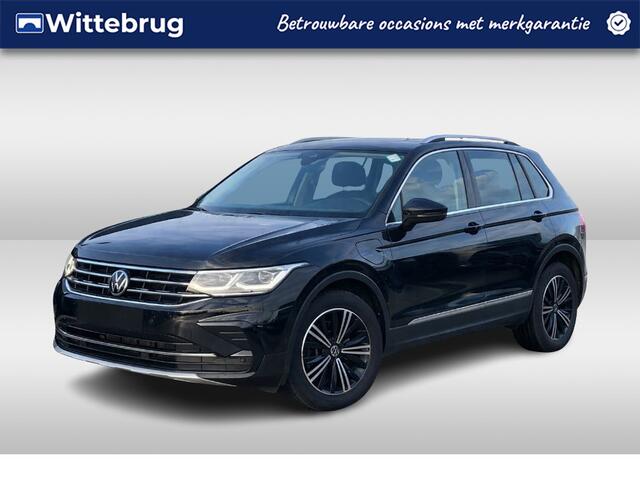 Volkswagen TIGUAN 1.4 TSI eHybrid Elegance DSG Automaat Panoramadak / IQ LED verlichting / Trekhaak / Navigatie / Achteruitrijcamera