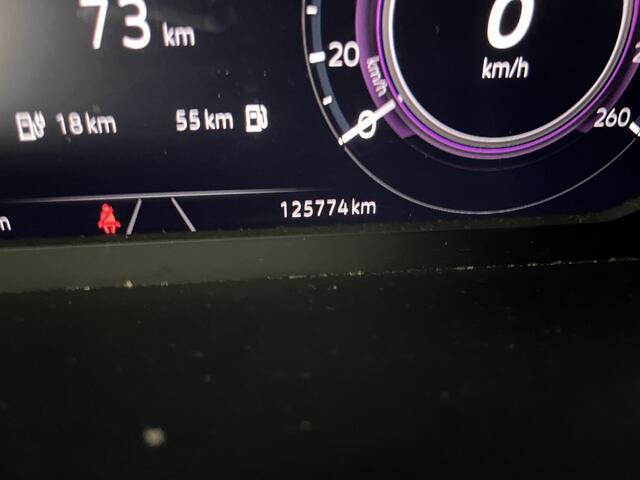 Volkswagen TIGUAN 1.4 TSI eHybrid Elegance / AUTOMAAT/ 245 PK/ PANO/ TREKHAAK/ CAMERA/ PARK. SENSOREN/ ERGO ACTIVE/ IQ. LIGHT/ ADAPT. CRUISE/ STOEL-STUURVERWARM./ DIGITAL DASHBOARD/ NAVI/ CLIMA/ DAB/ 18" LMV