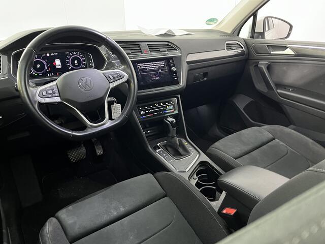 Volkswagen TIGUAN 1.4 TSI eHybrid Elegance / AUTOMAAT/ 245 PK/ PANO/ TREKHAAK/ CAMERA/ PARK. SENSOREN/ ERGO ACTIVE/ IQ. LIGHT/ ADAPT. CRUISE/ STOEL-STUURVERWARM./ DIGITAL DASHBOARD/ NAVI/ CLIMA/ DAB/ 18" LMV