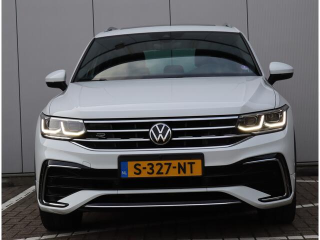 Volkswagen TIGUAN 1.4 TSI eHybrid R-Line | Pano | IQ-light | Trekhaak | Org. NL