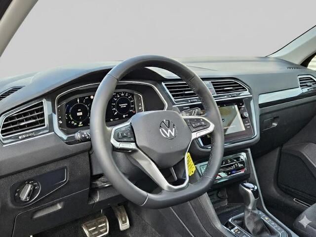 Volkswagen TIGUAN 1.4 TSI eHybrid Elegance Business+ Automaat |Trekhaak | Digitale tellerklok | Camera | Schuif/kanteldak | Cruise | PDC | Navigatie | Stoelverwarming