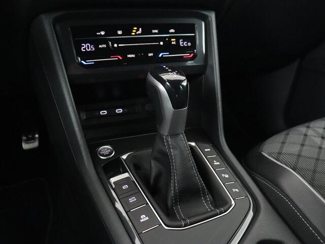 Volkswagen TIGUAN 1.4 TSI eHybrid R Line | Trekhaak | Matrix LED | Carplay | Adaptive cruise | Park Assist | Navigatie | Keyless | Virtual Cockpit | Parkeerhulp | PHEV | Plug In