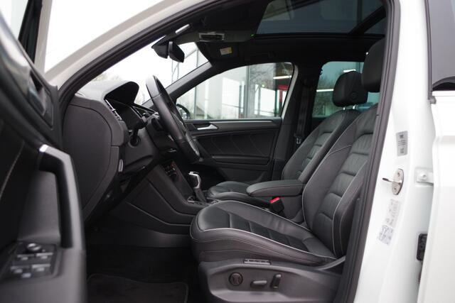 Volkswagen TIGUAN 1.4 TSI 245 PK eHybrid R-Line BNS+ PHEV, Panoramadak, Trekhaak, IQ-Light