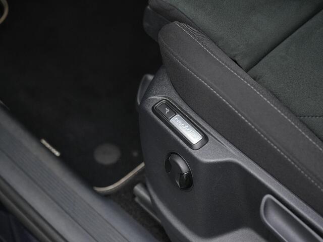 Volkswagen TIGUAN 1.5 TSI 150 pk DSG ACT Highline | Trekhaak | Stuur-/stoelverwarming | Achteruitrijcamera | Alcantara | Massage | Adaptive Cruise