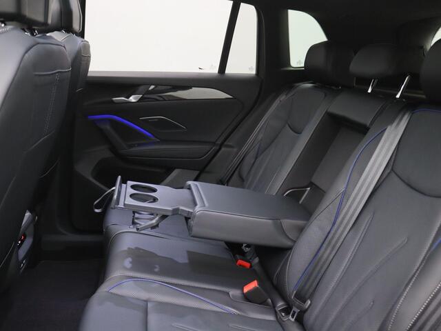 Volkswagen TIGUAN 1.5 eHybrid R-Line Edition 272PK DSG Leder, ventilatie, massage, matrix led, trekhaak, panoramadak, 360gr. camera, Harman Kardon, keyless, stuur-stoelverwarming, adaptive cruise, side assist, 20" lichtmetaal