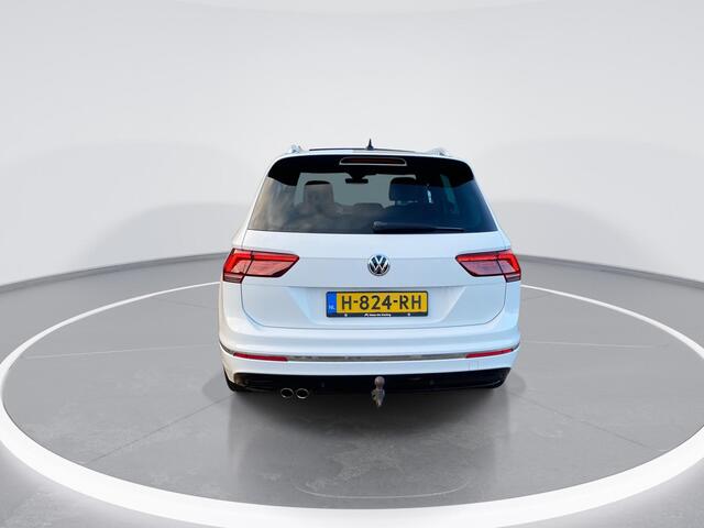 Volkswagen TIGUAN 1.5 TSI 150PK DSG Highline Business R-line · Trekhaak · 20 inch Suzuka velgen · Panoramadak · Apple/Android Carplay ·