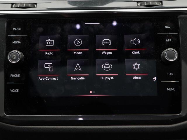 Volkswagen TIGUAN 1.5 TSi 150 Pk Automaat R-Line Business | Black Style | Panoramadak | Adaptive Cruise | Stoelverwarming | Navigatie | Camera | Carplay | 20 Inch | 43.051 Km!!