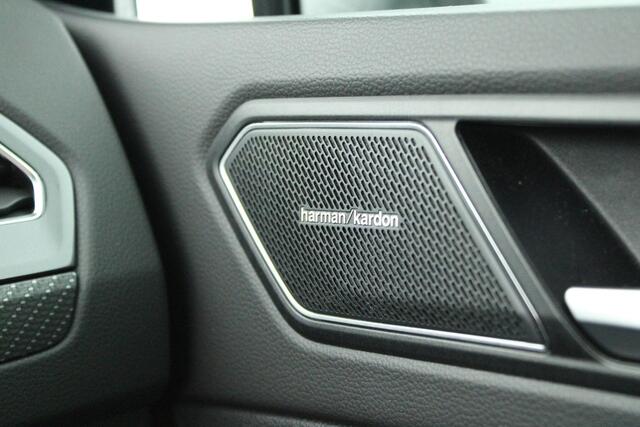 Volkswagen TIGUAN 1.5 TSI 150pk DSG 2x R-Line HUD Trekhaak Camera harman/kardon Panoramadak Keyless Virtual Cockpit Navigatie