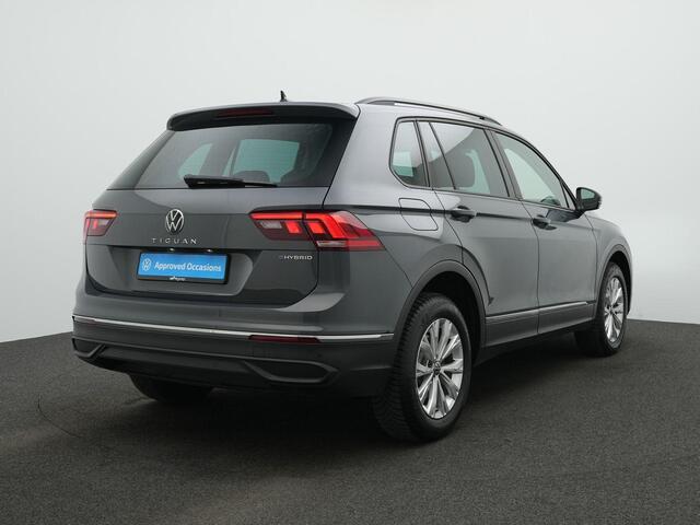 Volkswagen TIGUAN 1.4 TSI eHybrid 245 pk DSG Life Business | Stuur-/stoelverwarming | Achteruitrijcamera | Adaptive Cruise | Navigatie