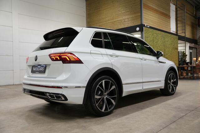 Volkswagen TIGUAN 1.5 TSI R-Line * Pano - 20" - Keyless - Camera - IQ Light - Blind Spot - Standkachel *