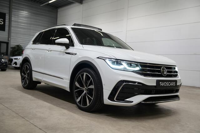 Volkswagen TIGUAN 1.5 TSI R-Line * Pano - 20" - Keyless - Camera - IQ Light - Blind Spot - Standkachel *