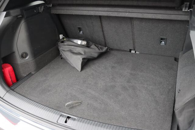 Volkswagen TIGUAN 1.4 TSI eHybrid R-Line Business+ Black Style 245pk