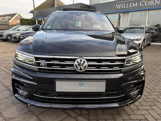 Volkswagen TIGUAN 2.0 TSI 4Motion Highline Business R Pano Trekhaak
