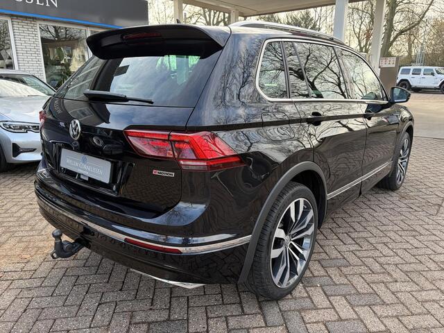 Volkswagen TIGUAN 2.0 TSI 4Motion Highline Business R Pano Trekhaak