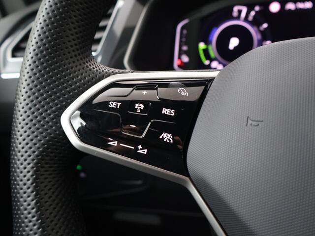 Volkswagen TIGUAN 1.4 TSI eHybrid R-Line Business+ | 245 PK | SoH 97% | Trekhaak wegklapbaar | Panoramadak | Navigatiesyteem | R-Line |